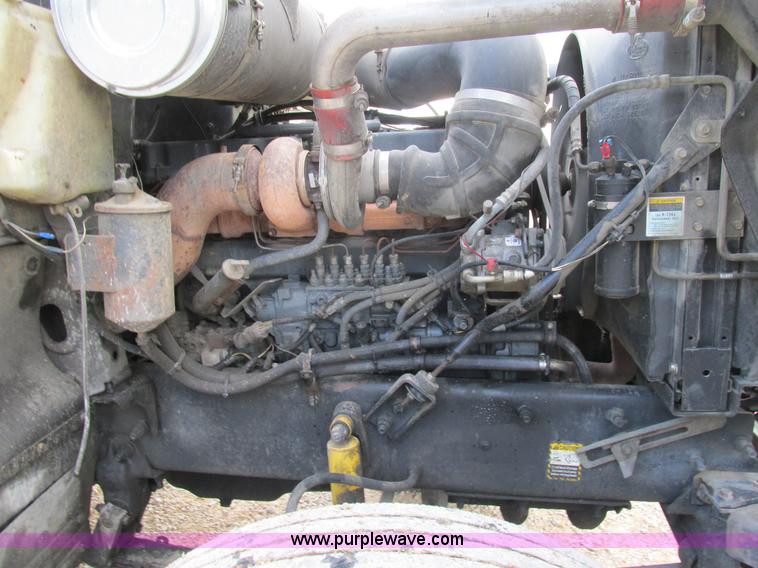 image for item BS9996 1996 Mack CH613SFA semi truck