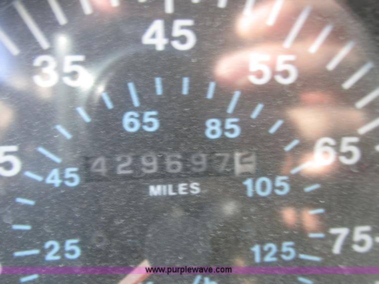 image for item BS9996 1996 Mack CH613SFA semi truck