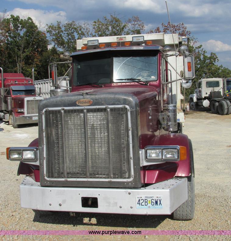 image for item BS9997 2000 Peterbilt 357 dump truck