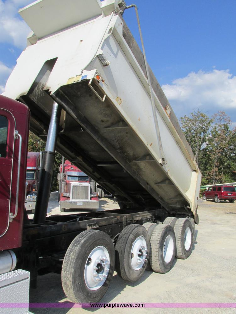 image for item BS9997 2000 Peterbilt 357 dump truck