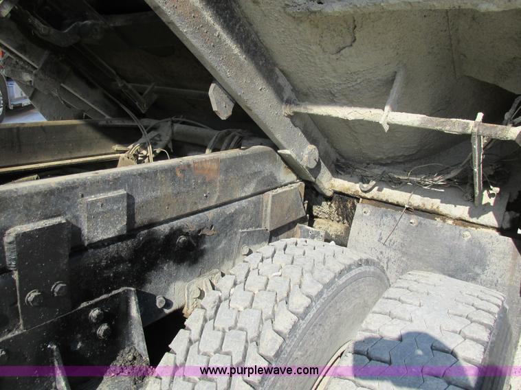 image for item BS9997 2000 Peterbilt 357 dump truck