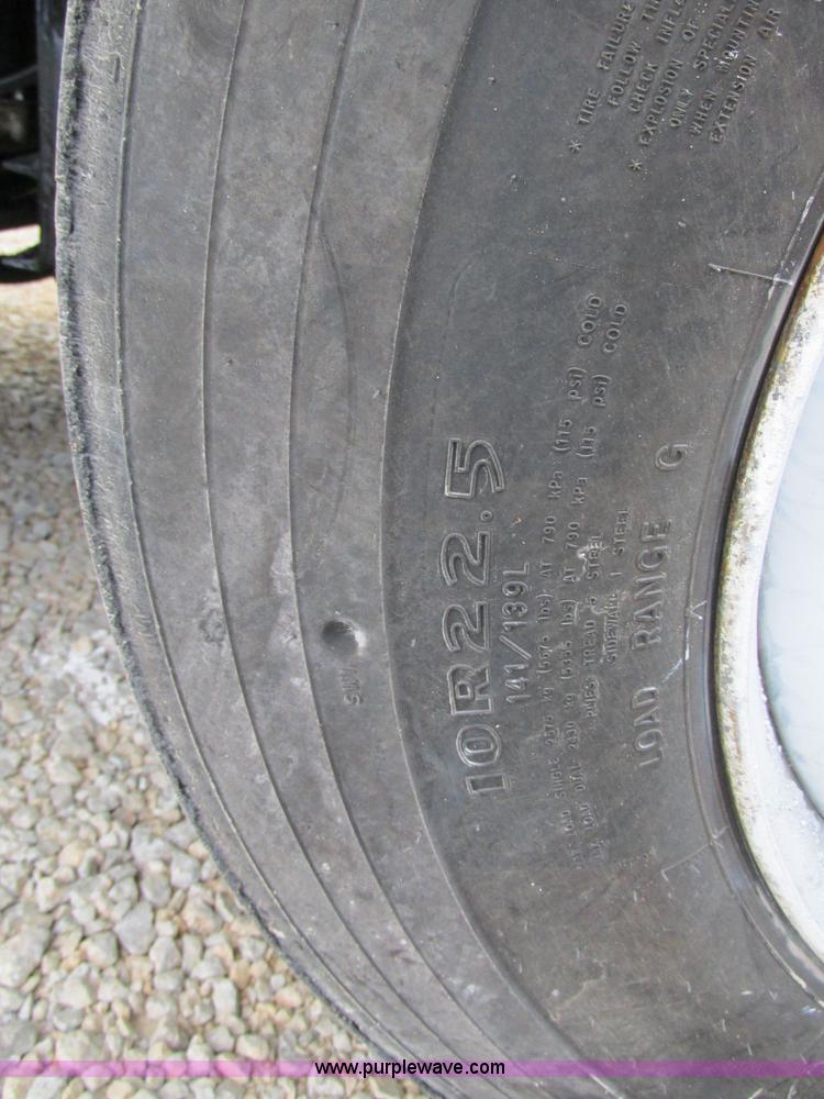 image for item BS9997 2000 Peterbilt 357 dump truck