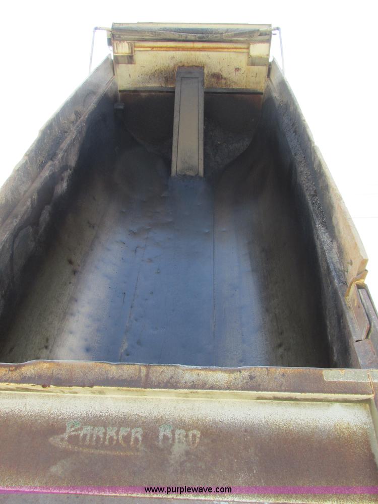 image for item BS9997 2000 Peterbilt 357 dump truck