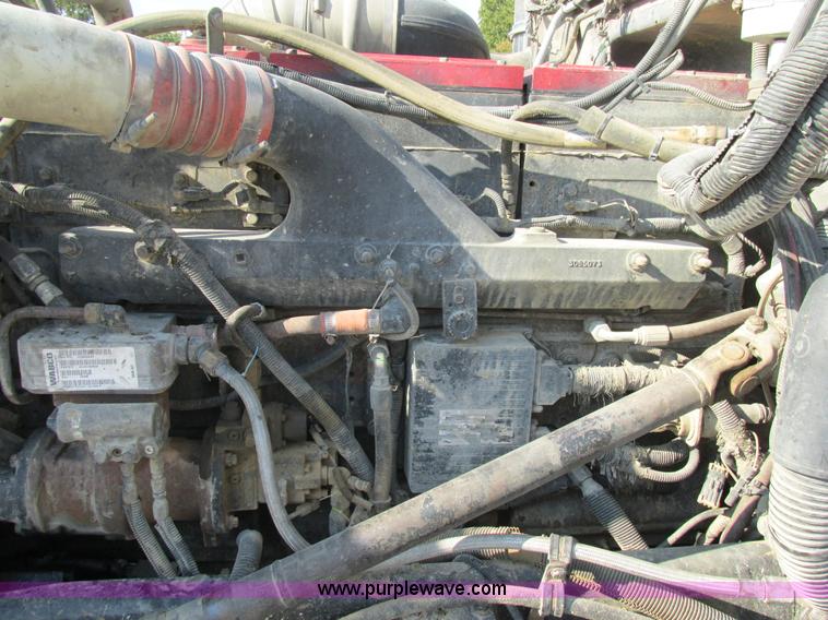 image for item BS9997 2000 Peterbilt 357 dump truck