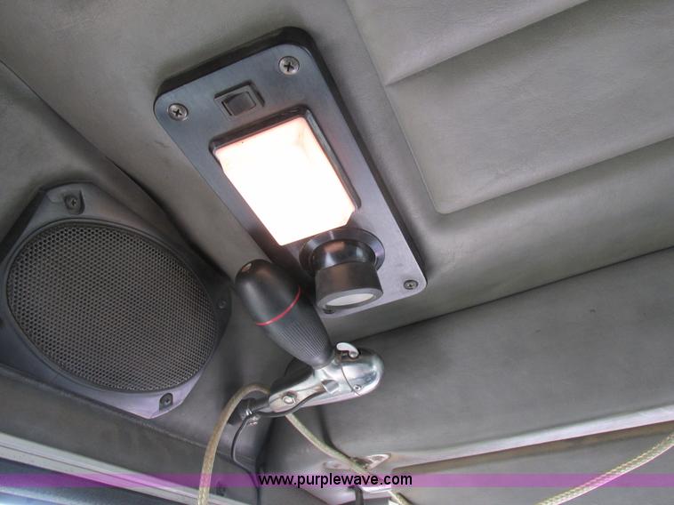 image for item BS9997 2000 Peterbilt 357 dump truck