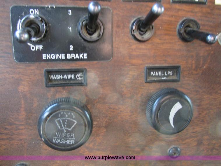 image for item BS9997 2000 Peterbilt 357 dump truck