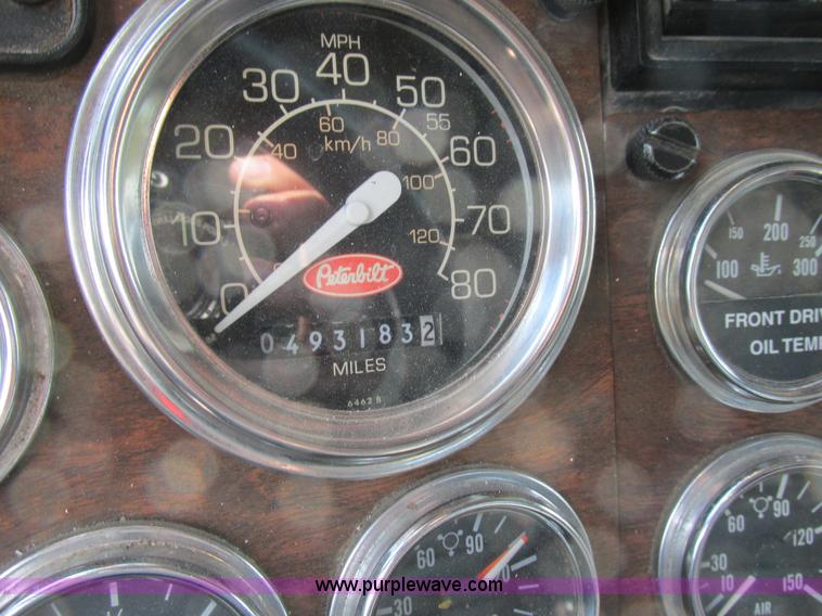 image for item BS9997 2000 Peterbilt 357 dump truck