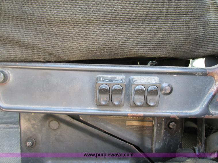 image for item BS9997 2000 Peterbilt 357 dump truck