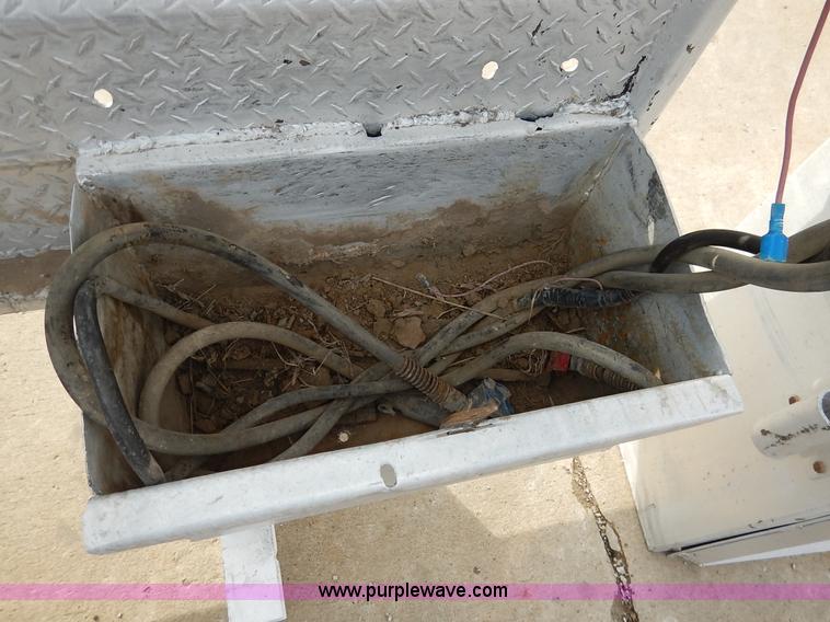 image for item BT9595 Assorted truck accessories