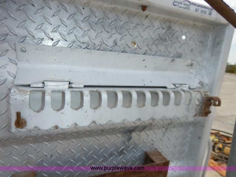 image for item BT9595 Assorted truck accessories