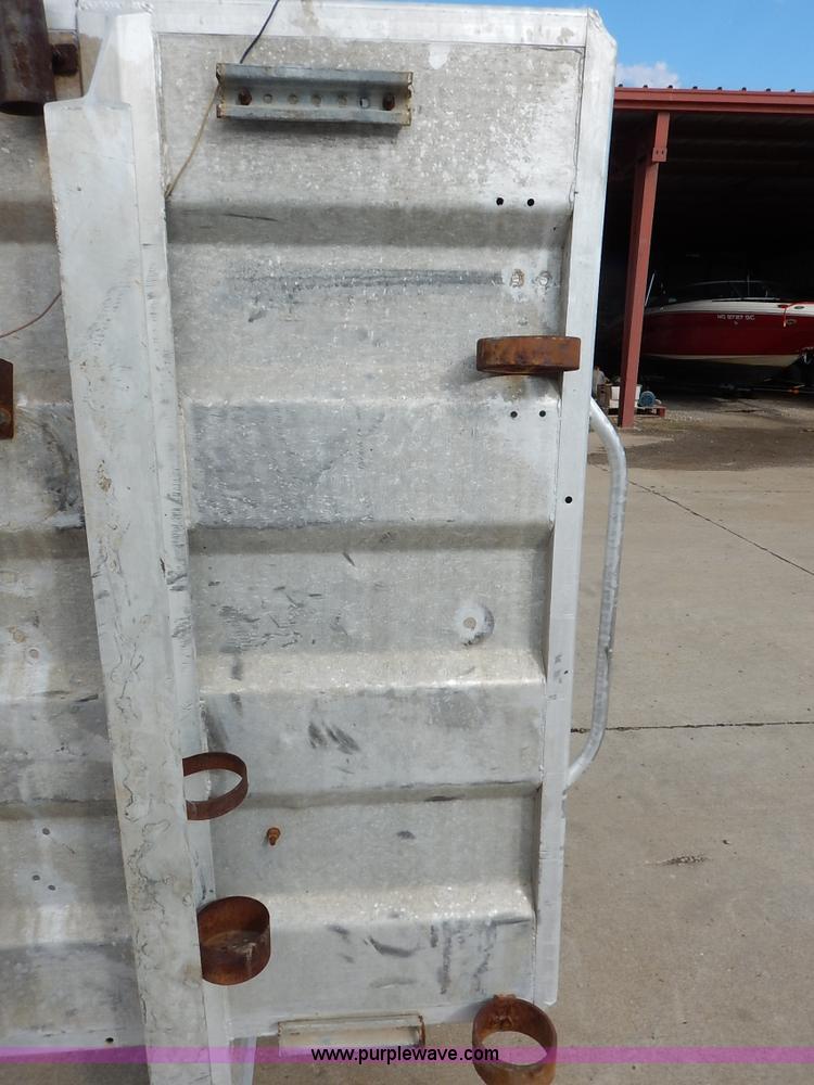 image for item BT9595 Assorted truck accessories