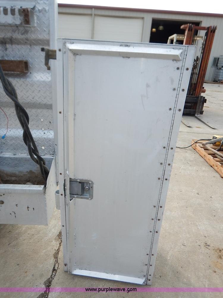 image for item BT9595 Assorted truck accessories