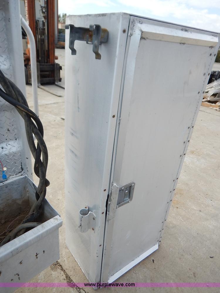 image for item BT9595 Assorted truck accessories