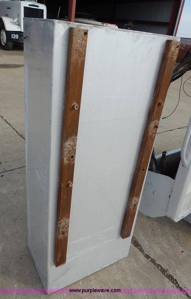 image for item BT9595 Assorted truck accessories