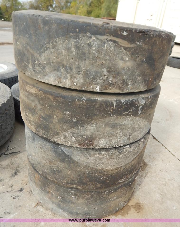 image for item BT9601 (4) 7.50-15 roller tires