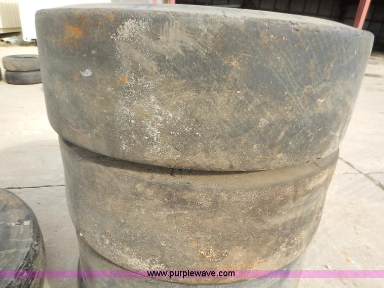 image for item BT9601 (4) 7.50-15 roller tires