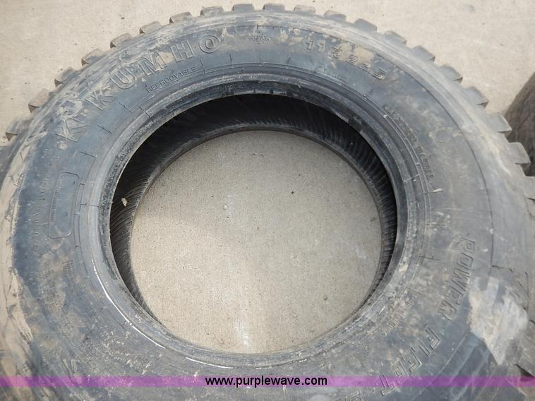 image for item BT9602 (7) truck tires