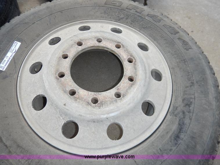 image for item BT9602 (7) truck tires