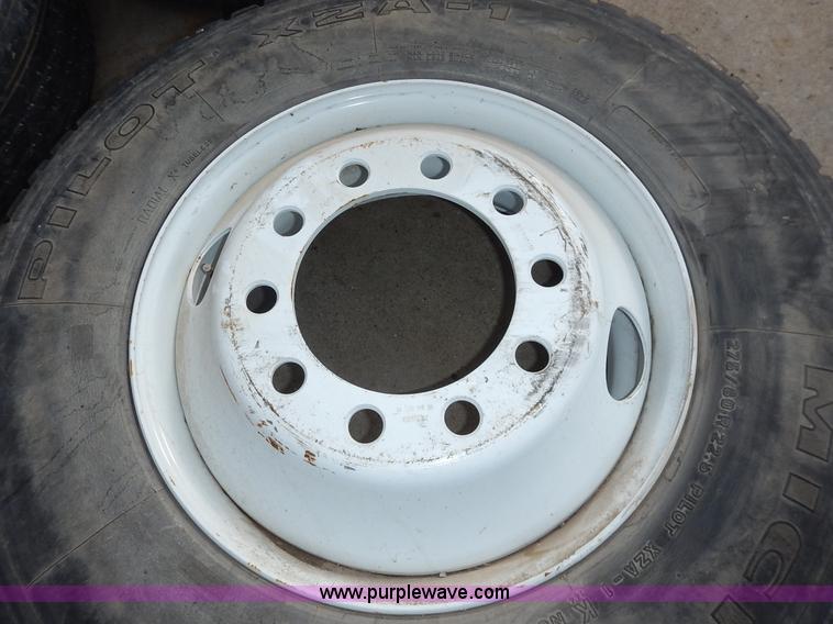 image for item BT9602 (7) truck tires