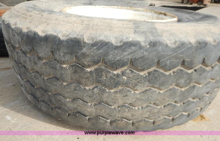 image for item BT9602 (7) truck tires