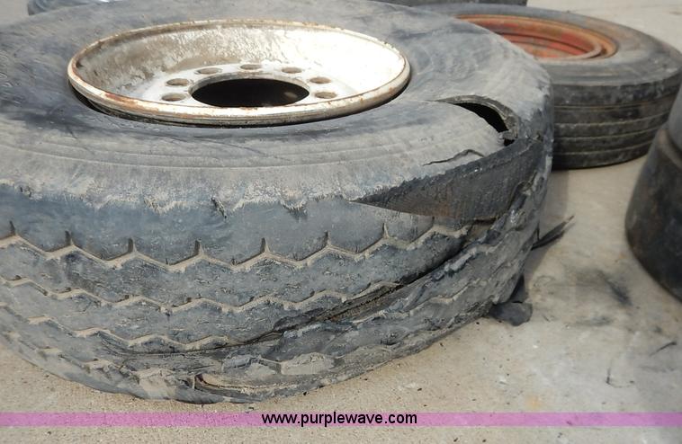 image for item BT9602 (7) truck tires