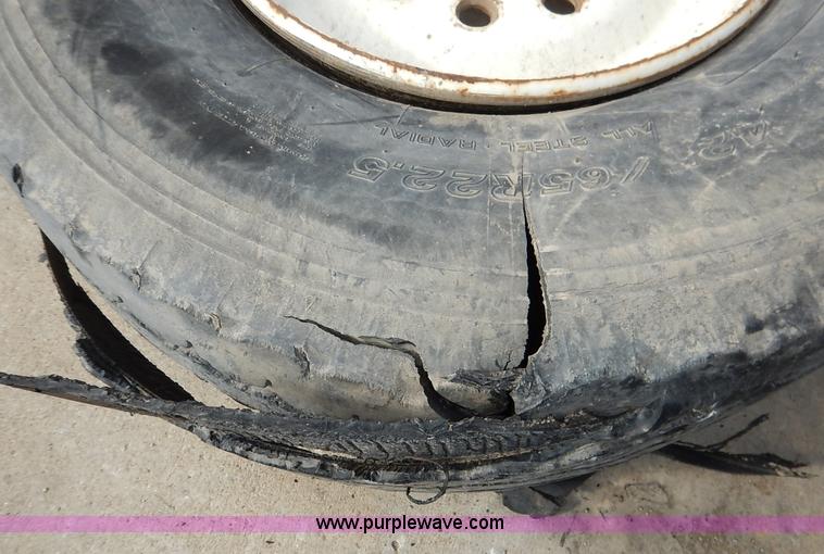 image for item BT9602 (7) truck tires