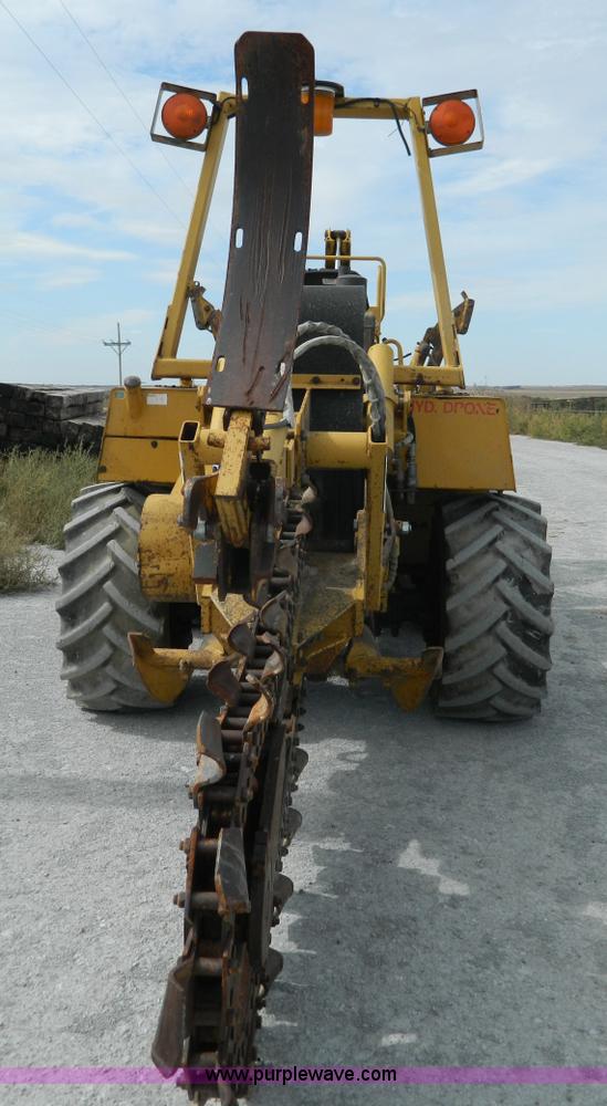 image for item BT9881 1997 Vermeer V5800 trencher