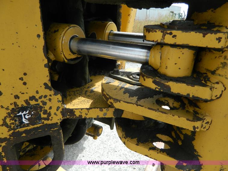 image for item BT9881 1997 Vermeer V5800 trencher