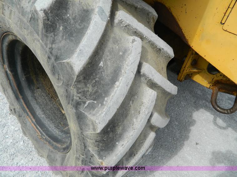 image for item BT9881 1997 Vermeer V5800 trencher