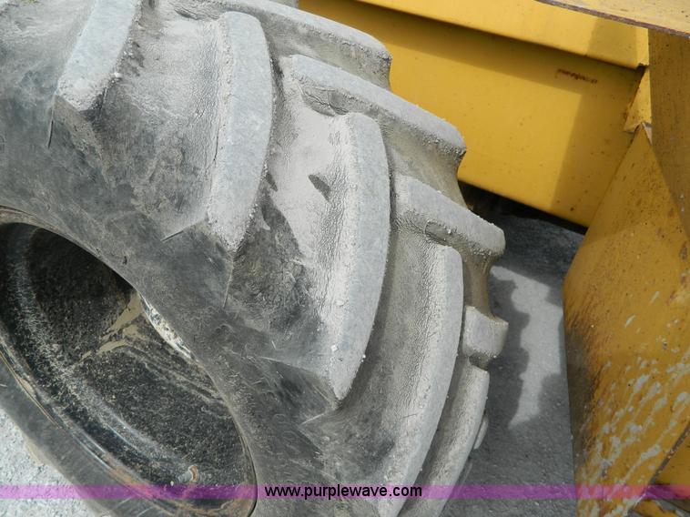 image for item BT9881 1997 Vermeer V5800 trencher