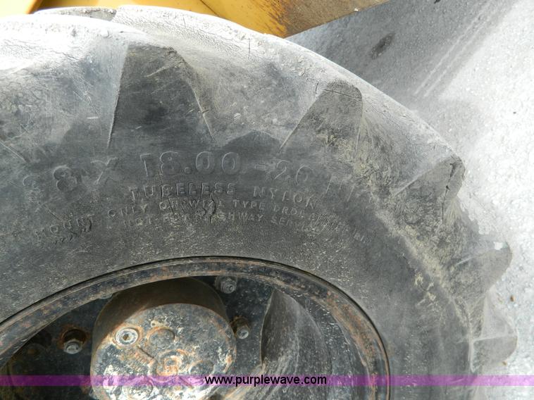 image for item BT9881 1997 Vermeer V5800 trencher