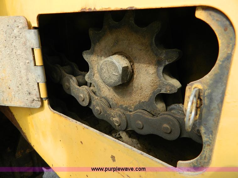 image for item BT9881 1997 Vermeer V5800 trencher