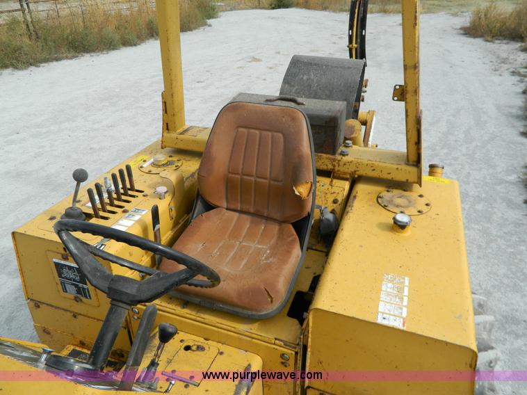 image for item BT9881 1997 Vermeer V5800 trencher