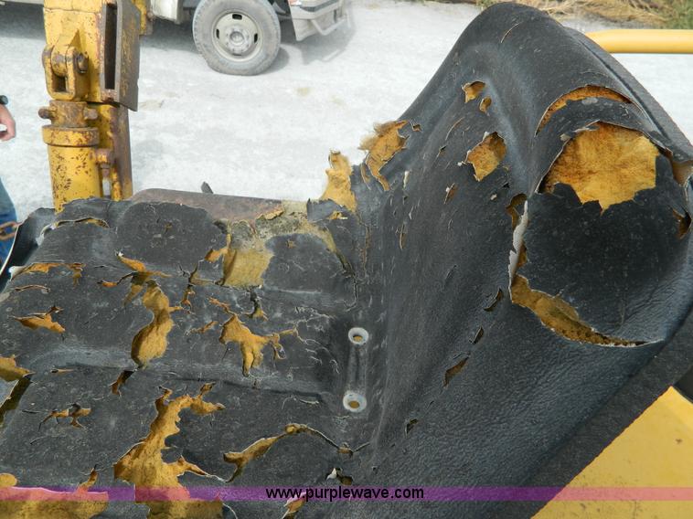 image for item BT9881 1997 Vermeer V5800 trencher