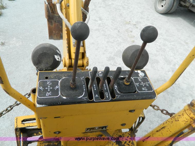 image for item BT9881 1997 Vermeer V5800 trencher