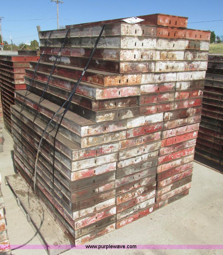61 Symons Concrete Wall Form Fillers In Falls City Ne Item H1126 Sold Purple Wave