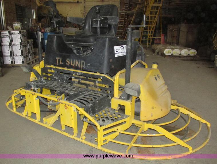 image for item H1135 Wacker CRT48-31V-ES ride-on power trowel