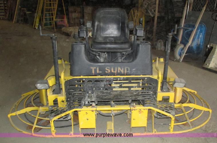 image for item H1135 Wacker CRT48-31V-ES ride-on power trowel