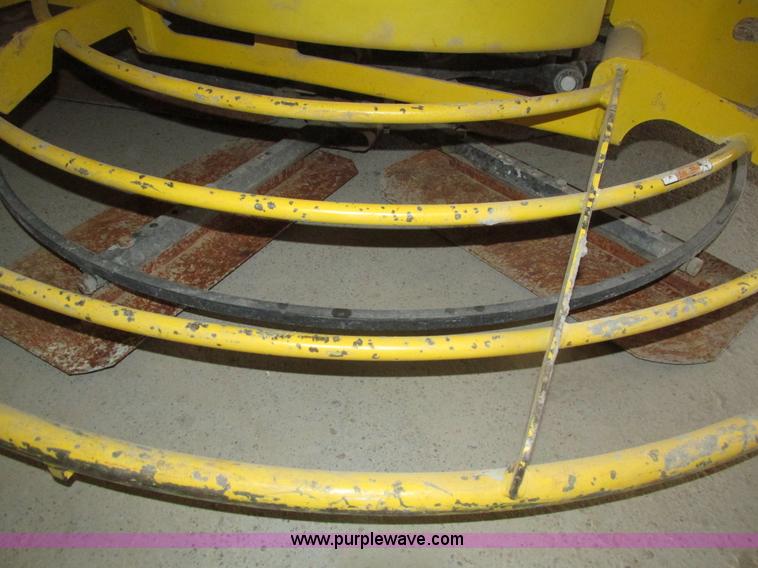 image for item H1135 Wacker CRT48-31V-ES ride-on power trowel