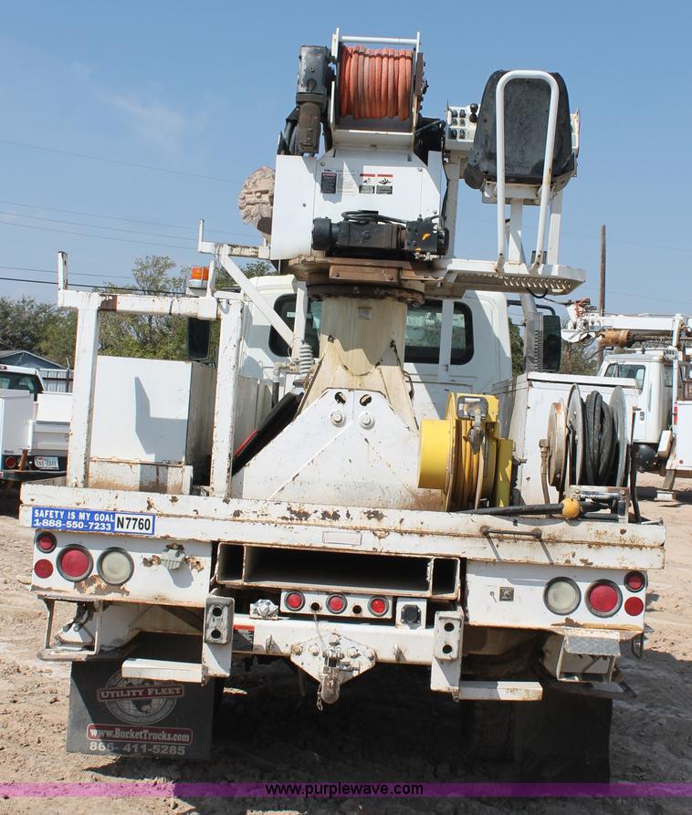 image for item J1457 2008 International DuraStar 4400 digger derrick truck