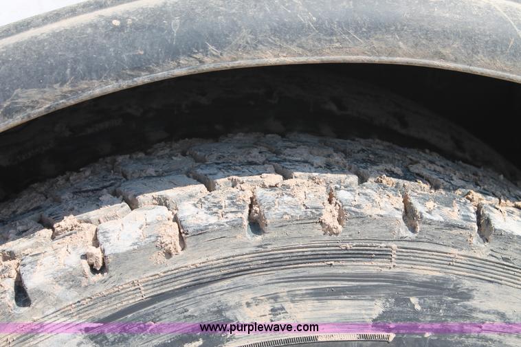 image for item J1457 2008 International DuraStar 4400 digger derrick truck