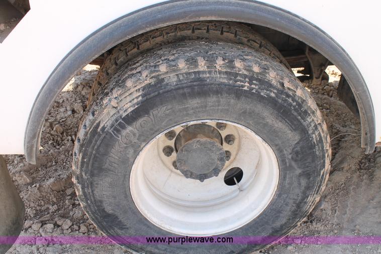 image for item J1457 2008 International DuraStar 4400 digger derrick truck