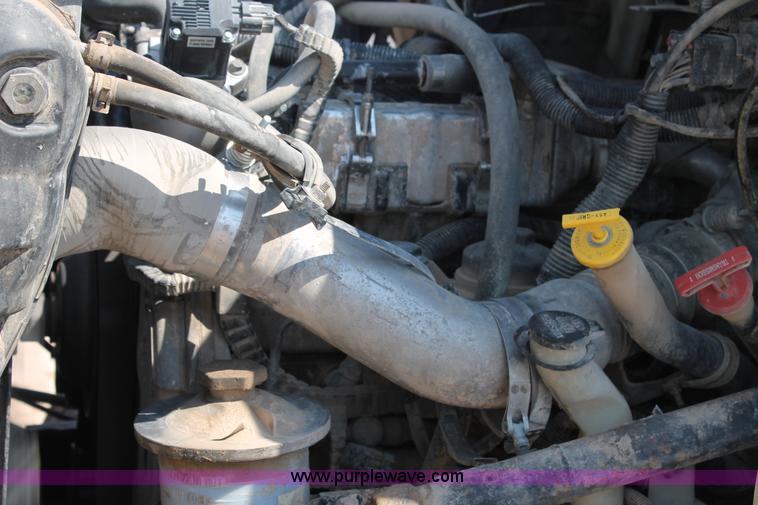 image for item J1457 2008 International DuraStar 4400 digger derrick truck