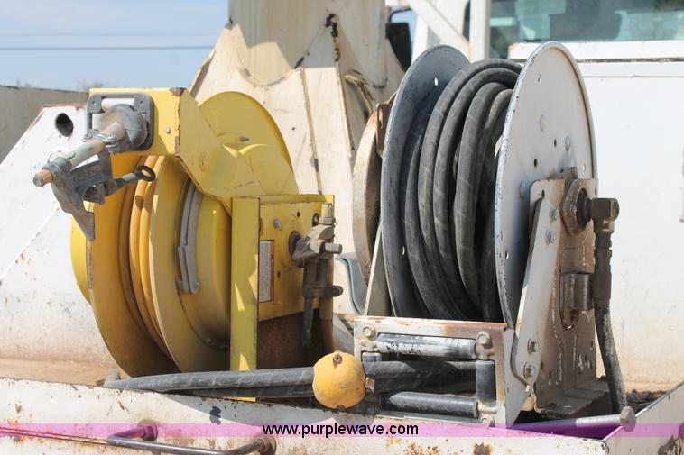 image for item J1457 2008 International DuraStar 4400 digger derrick truck