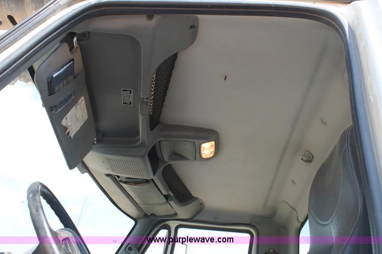 image for item J1457 2008 International DuraStar 4400 digger derrick truck