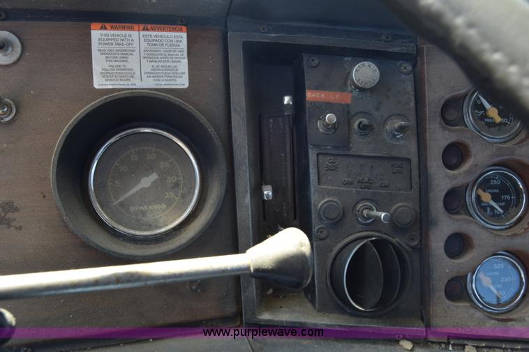 image for item J7075 1985 Ford 9000 pump truck