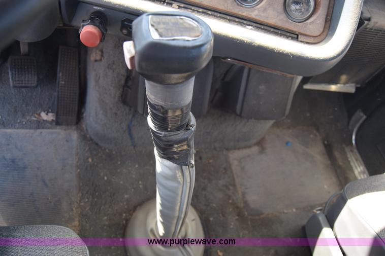 image for item J7075 1985 Ford 9000 pump truck