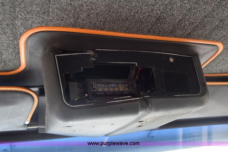 image for item J7075 1985 Ford 9000 pump truck