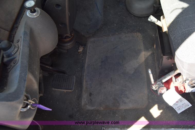 image for item J7075 1985 Ford 9000 pump truck