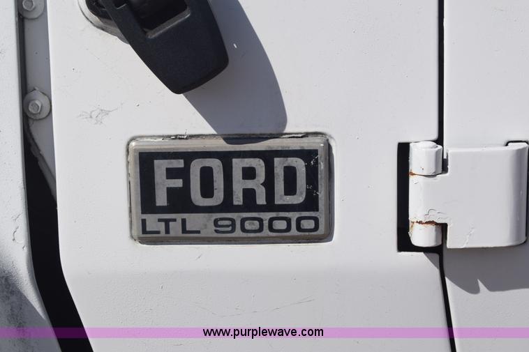 image for item J7075 1985 Ford 9000 pump truck